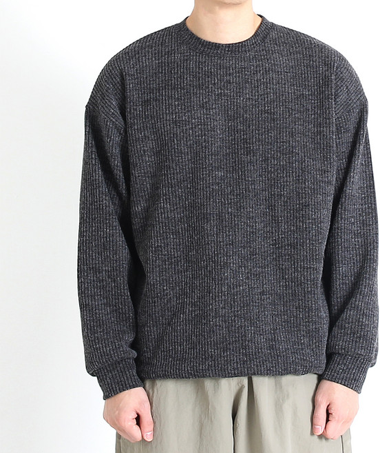 오티디 잔줄 꽈배기 오버핏 니트 맨투맨