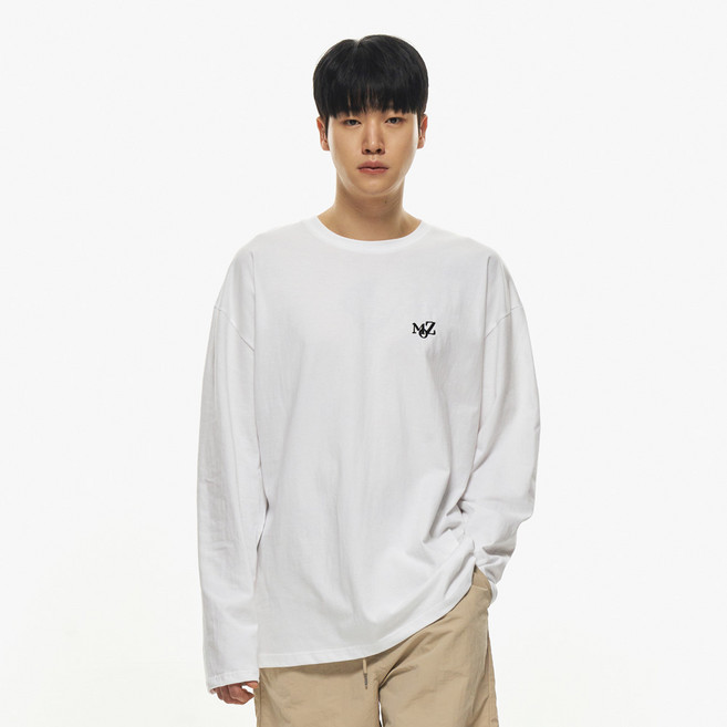 모즈모즈 통기성 20s 자수 오버핏 긴팔 티셔츠