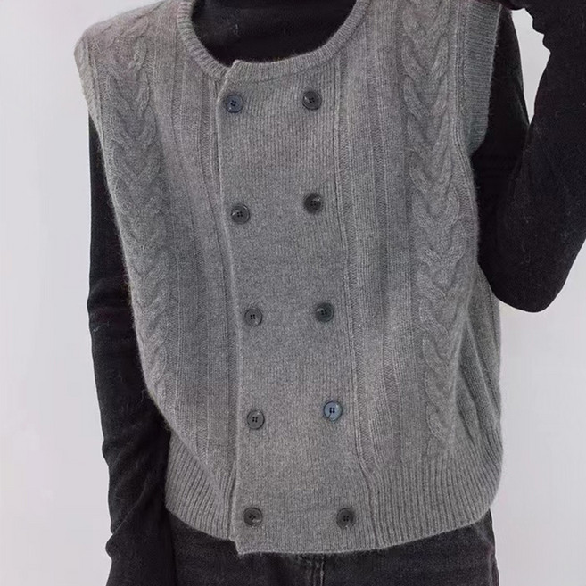 Chichills 雙排扣麻花針織背心 00478 T