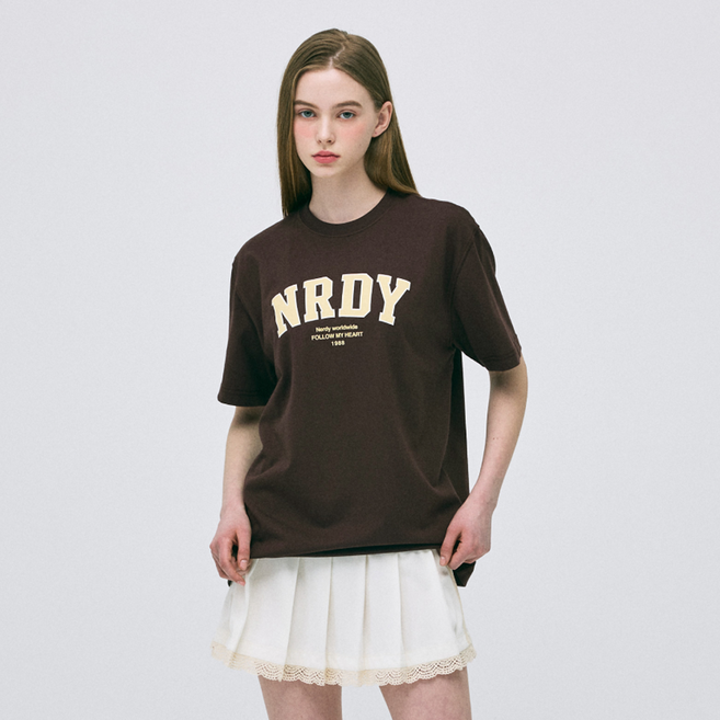 널디 남녀공용 아치 로고 반팔 티셔츠