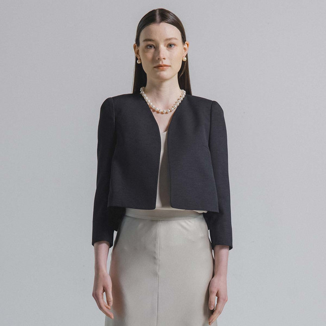 와이지비엠 여성용 드라마틱 숏 자켓 YB208-WJF01