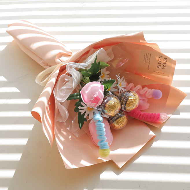 아스파시아 리틀 스타 페레로 로쉐 모루 꽃다발, 핑크튤립