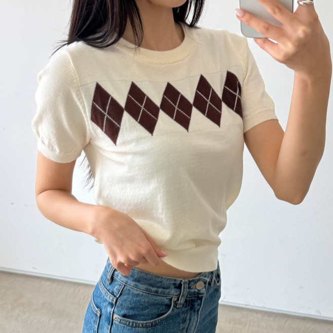 라라온 여성용 레귤러핏 아가일 라운드넥 반팔 니트 26TSP4029