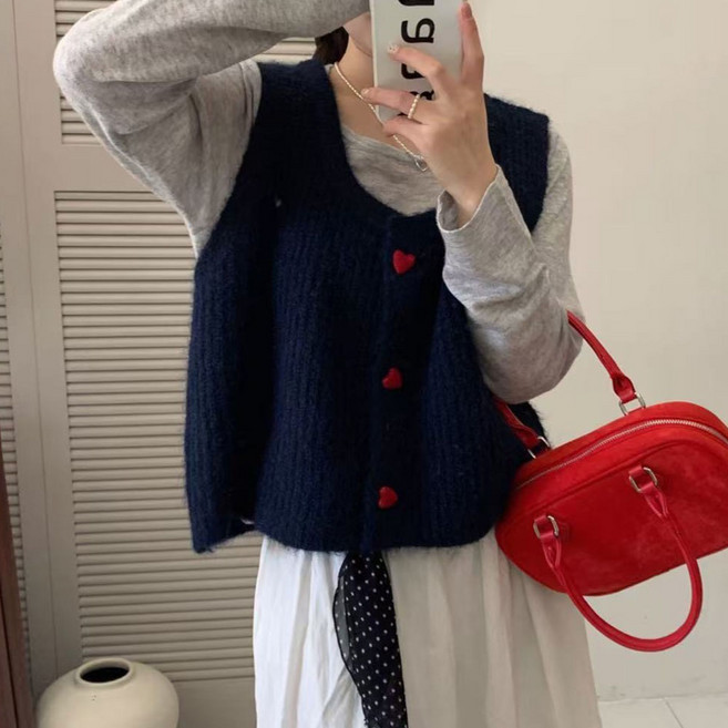 MEICHEL Vera復古愛心鈕扣針織背心 11437