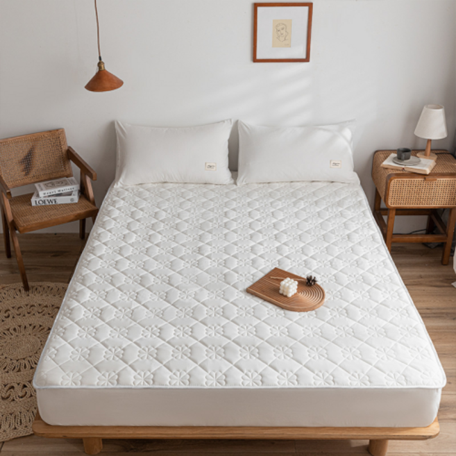 루카모 실용적인 누빔 방수 매트리스 커버