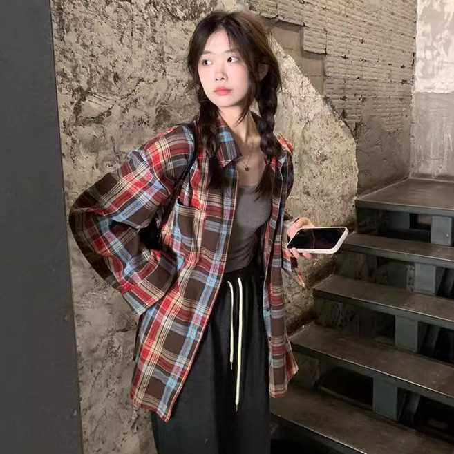 ELSSO 女款寬鬆顯瘦蓋臀防曬長袖襯衫
