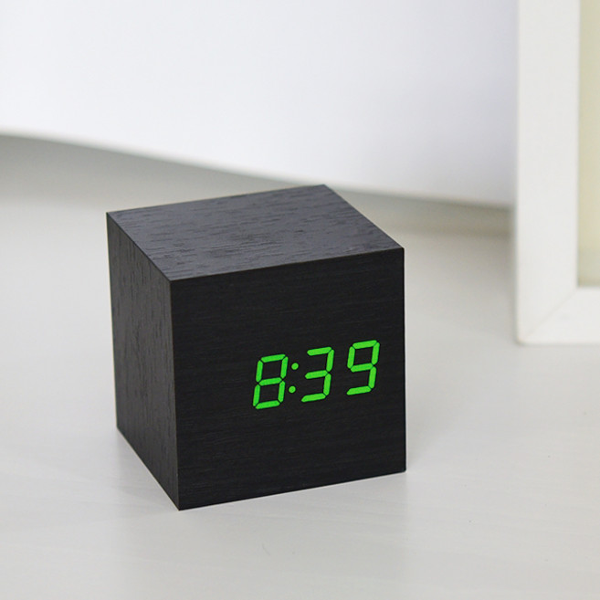 촘스토리 LED 인테리어 탁상시계 D6029, 블랙우드 그린LED