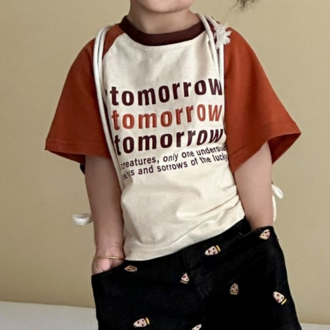 이유몽 아동용 루즈핏 크루넥 래글런 레터링 반팔 티셔츠 E6H086
