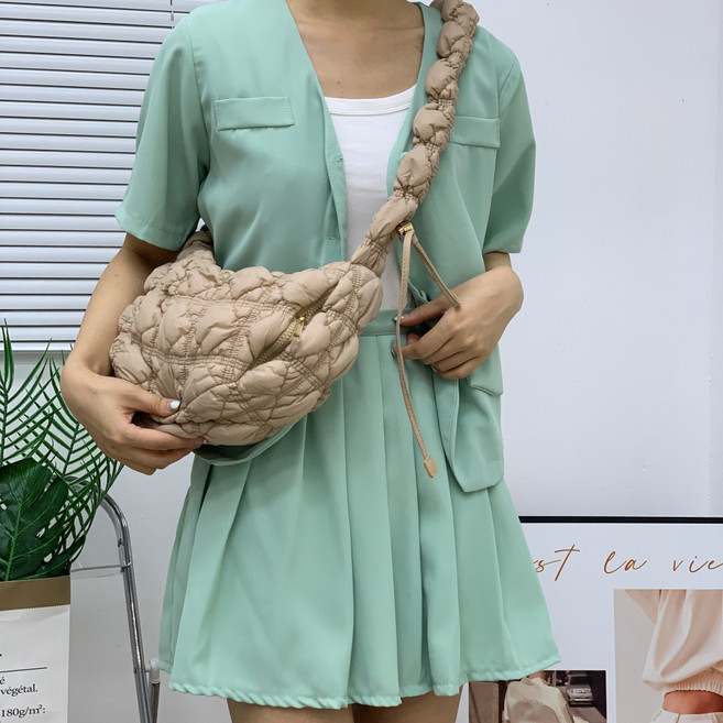 雲朵抓皺布面Hobo肩揹包, 米色