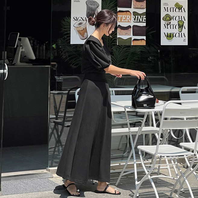 난닝구 이벨오 퍼프 맨투맨 스커트