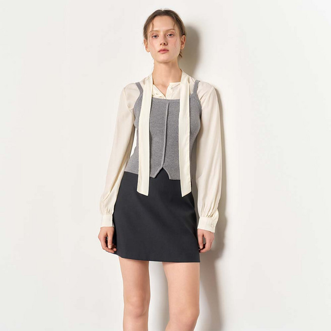 제너럴아이디어 여성용 핀턱 슬릿 슬림핏 뷔스티에 WBE1L05518