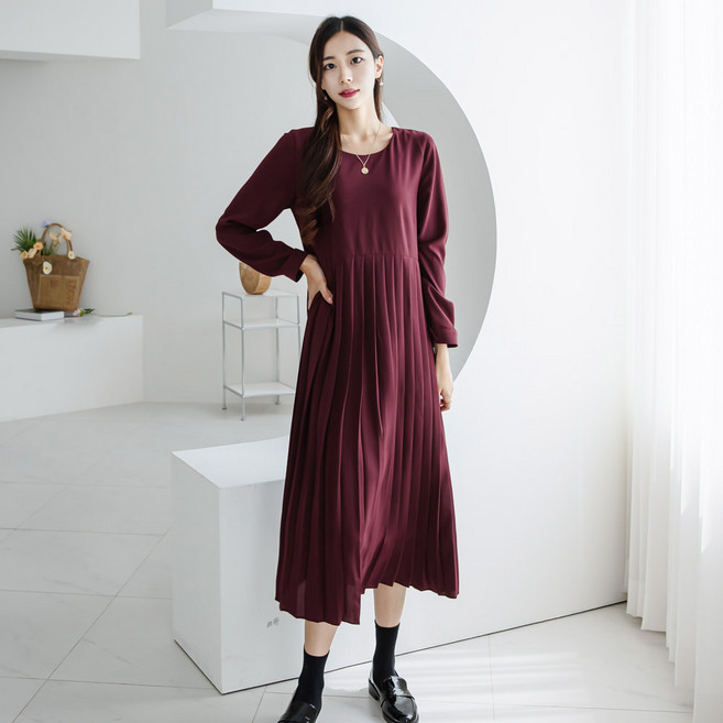 HERRINGBONE apparel 長袖層次感百褶長版連身裙 HE088, 酒紅色