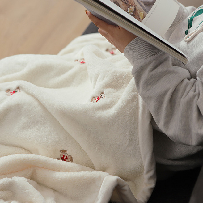 타카타카 프리미엄극세사 자수 담요