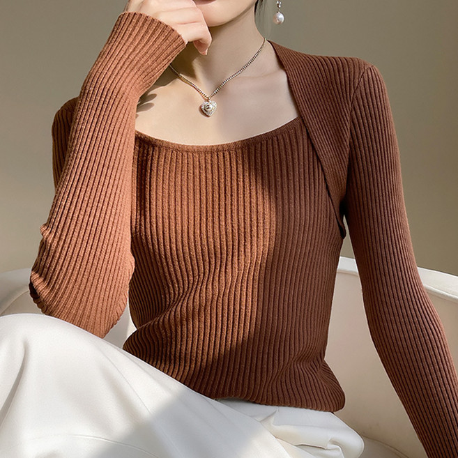 Moirbella 女款修身短版針織衫