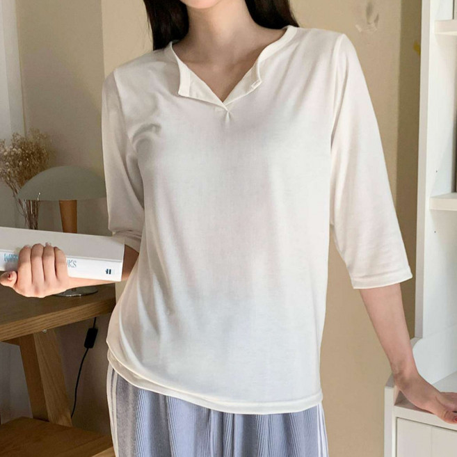 Lalaon 女款開衩V領彈性八分袖T恤 26TSP3690