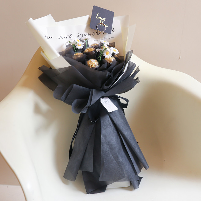 아스파시아 해피 데이지 페레로로쉐 12T 꽃다발, 블랙