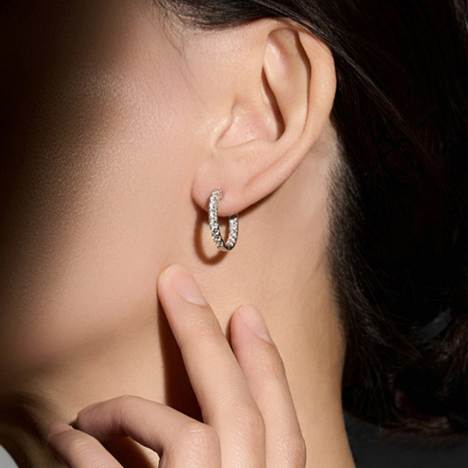 로이드 여성용 타임리스 실버 테니스 귀걸이 18mm + 쇼핑백