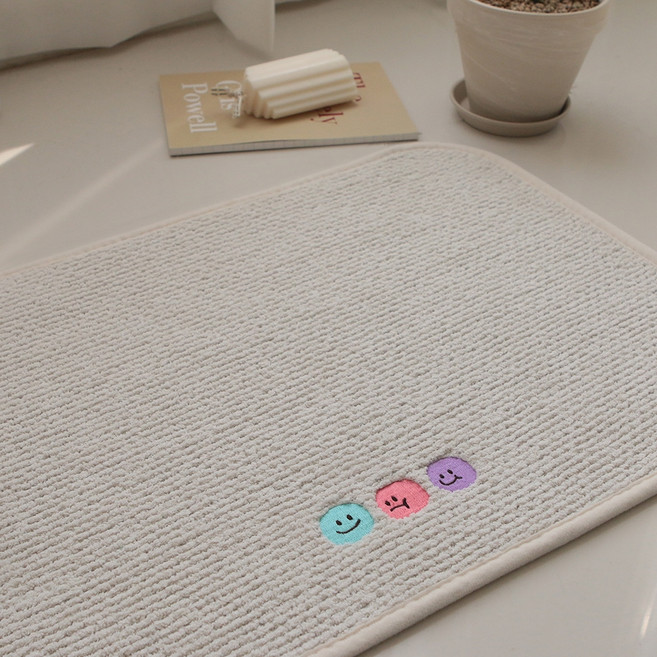 바이빔 워셔블 푸디 자수 패브릭 발매트, 프렌즈