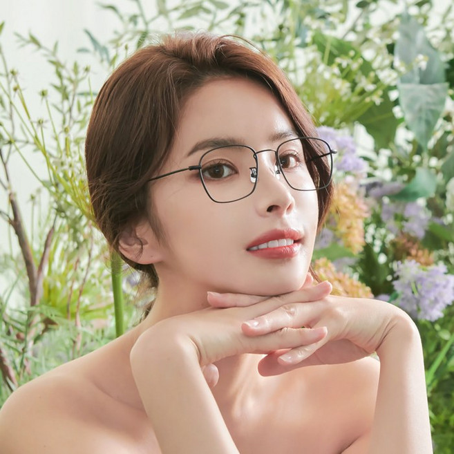 멜라크메 베타티타늄 가벼운 7g 슬림 사각 안경테 자외선 블루라이트 차단 렌즈