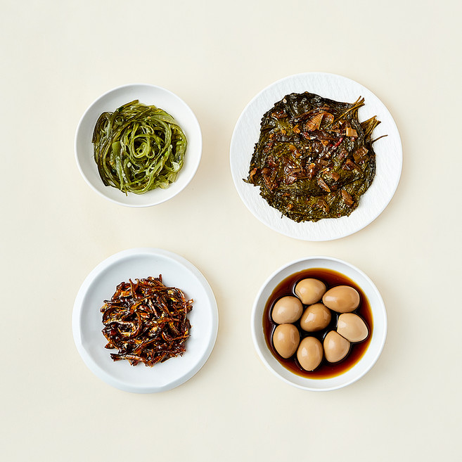 압구정 예향 집밥 밑반찬 깻잎찜 50g + 메추리알장조림 80g + 고추장멸치볶음 40g + 미역줄기볶음 40g 세트 A, 210g, 1세트