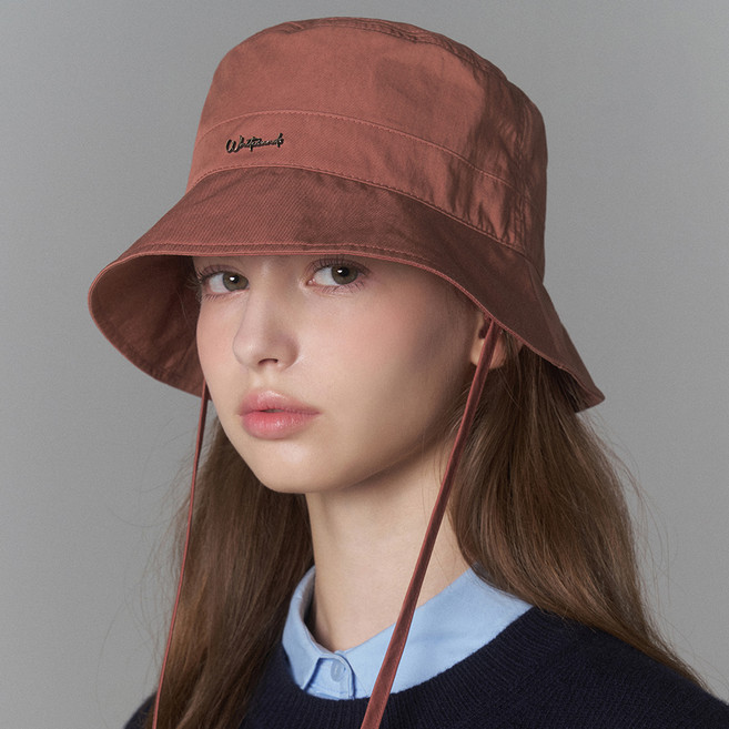 화이트샌즈 여성용 몬티아 스트링 숏 버킷햇