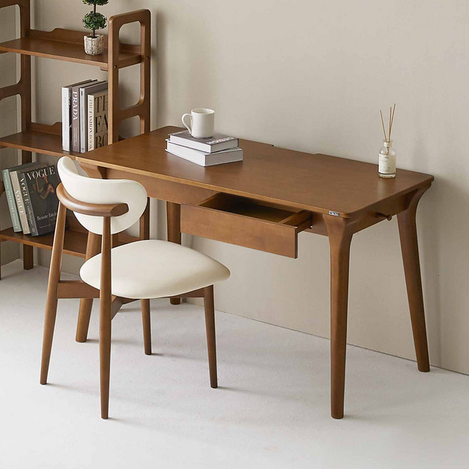 더끌림 테린 고무나무 원목 컴퓨터 책상, 브라운