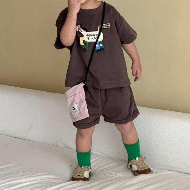 이유몽 아동용 루즈핏 크루넥 자수 반팔 티셔츠 + 반바지 세트 E6H083