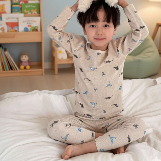 HARAROI 長袖居家服上下套裝 溫暖米色恐龍