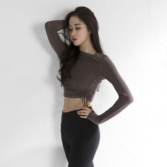 천상여우 여성용 사이드 라운드 셔링 크롭 롱 슬리브 티셔츠 2395