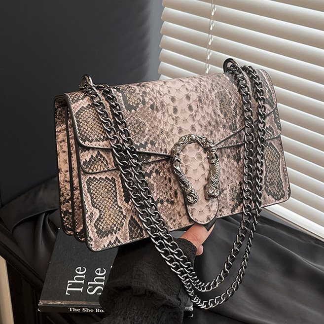 비비에모 유니엘르 스네이크 체인 핸드백 11355