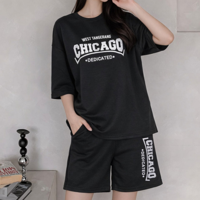 라라온 레터링 오버핏 박스 반팔 티셔츠 + 반바지 세트 26TSP4039