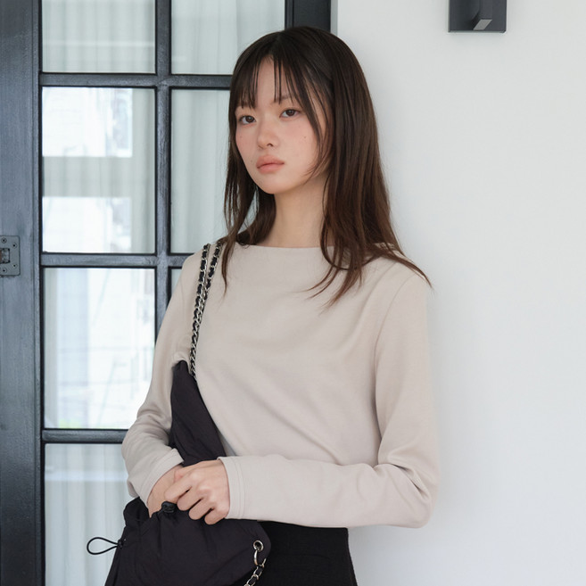 yuppe 女款 SLIM BOAT T恤