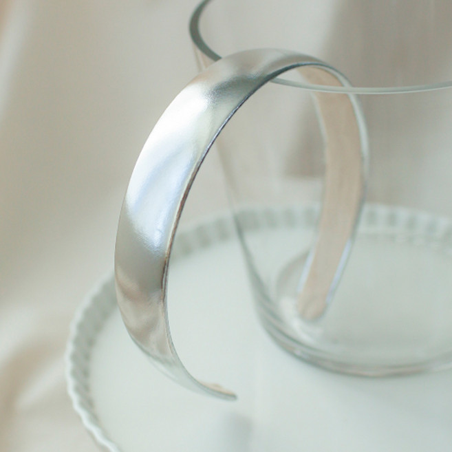 럭키밤비네 여아용 글로시 레더 헤어밴드 아동 머리띠