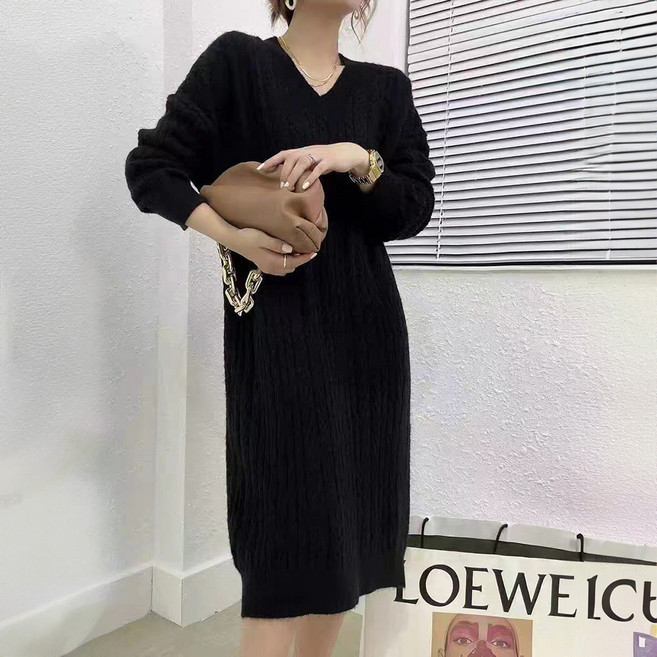 Chichills 休閒V領針織毛衣連身裙 01193 T, 黑色