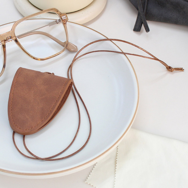 라피던트 스웨이드 안경 목걸이 홀더