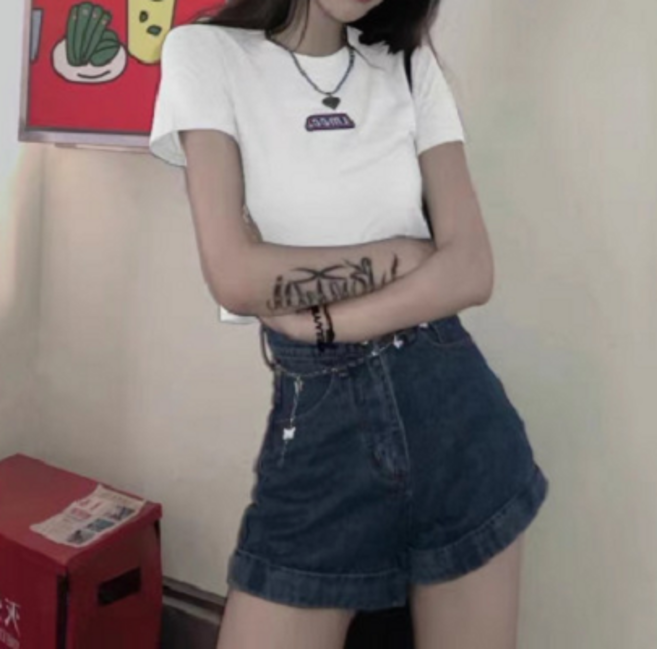 女神 女款簡約短袖上衣 短版T恤 YHCT34
