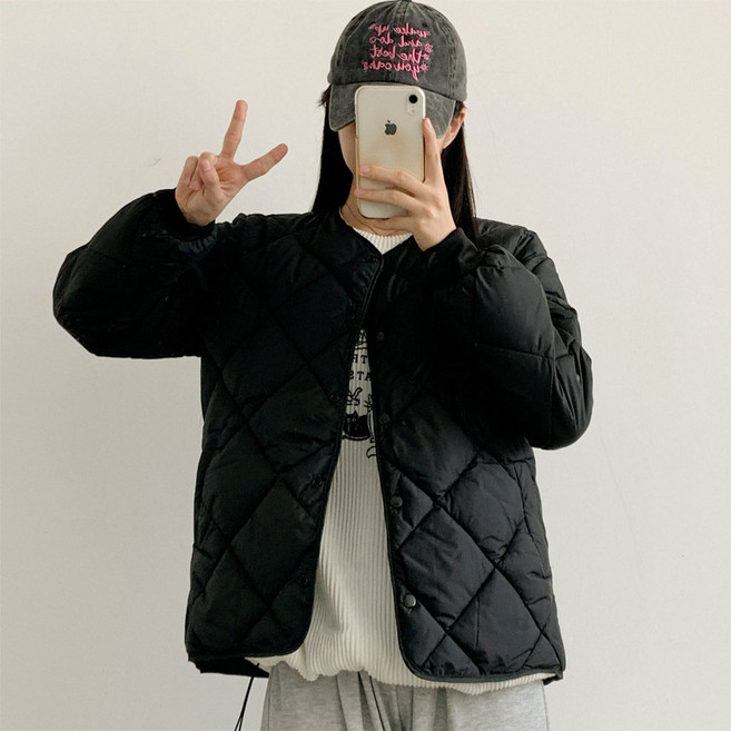 럽스 여성용 페린 라운드넥 버튼 누빔 패딩 재킷