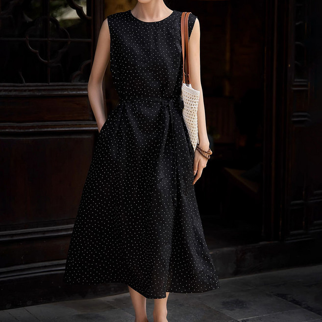 페이퍼먼츠 컴포 미니멀 도트 나시 롱 원피스 11195
