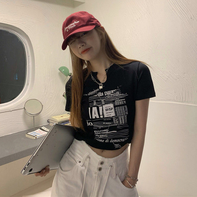Banya Story 女款印花短版短袖T恤 QQ174