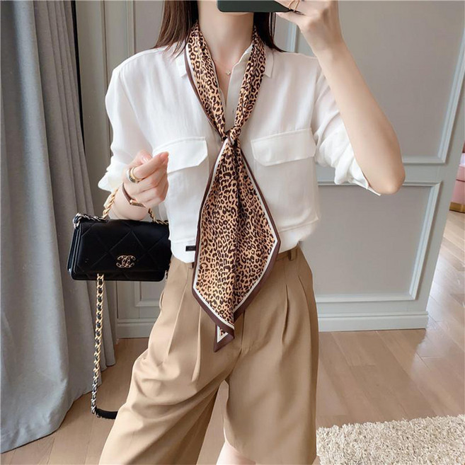 Moirbella 女款赫希豹紋圖案圍巾