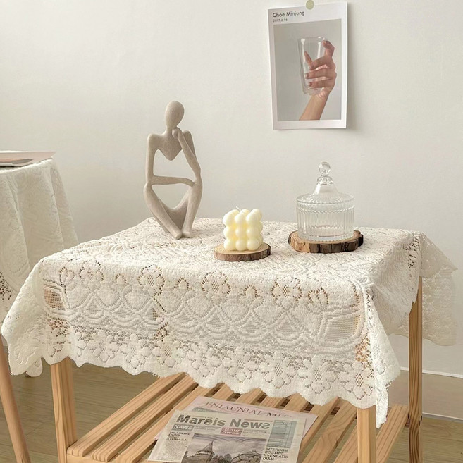 마켓플랜 플라워 레이스 협탁 식탁보, 화이트, L(120 x 120 cm), 1개