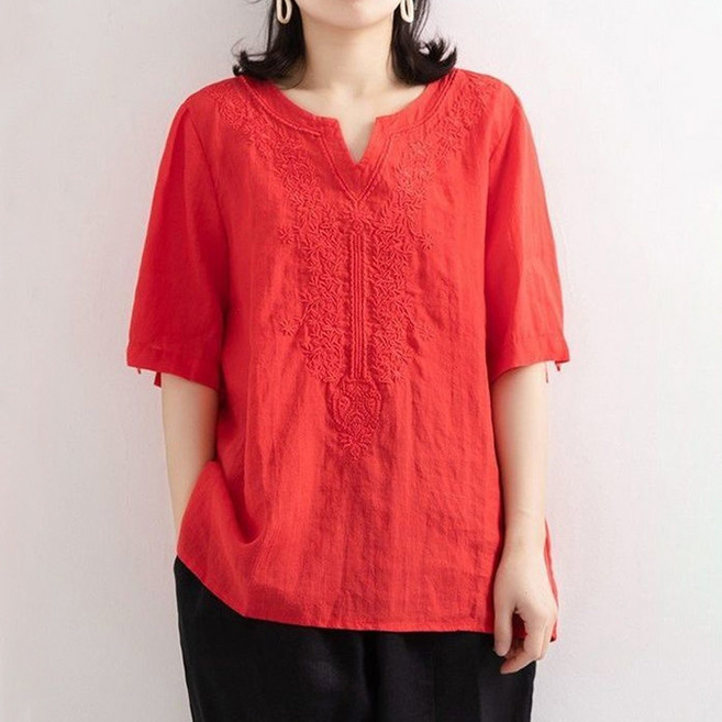 MarketA 女款寬鬆版刺繡熟女風短袖T恤