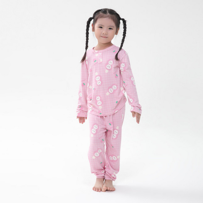 The O22 兒童格紋草莓兔子睡衣發熱衣居家服套裝