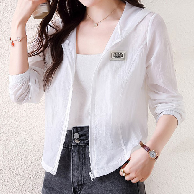 Queenis 女款日常涼感拉鍊連帽外套