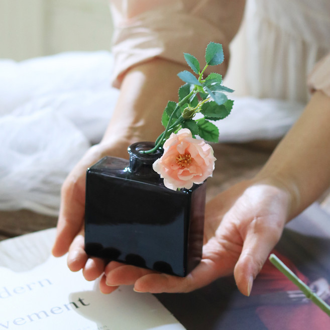 모던 스퀘어 화병, 블랙