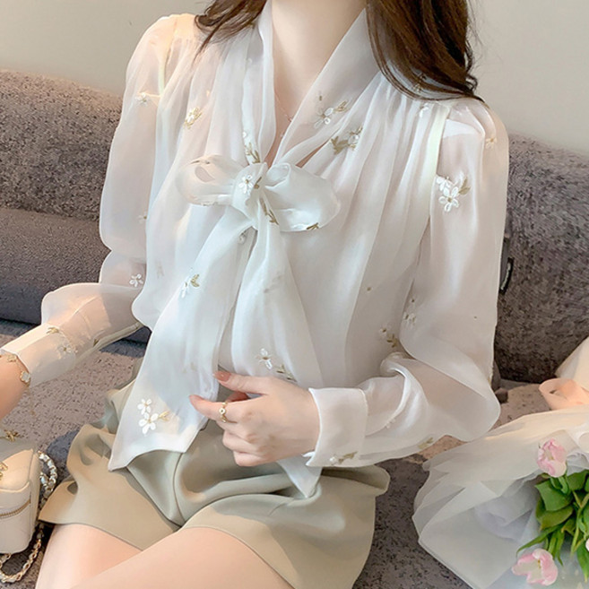 LUNA GIRL Ruine 蝴蝶結襯衫 L24SPBL120827