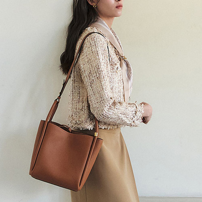 헤지스 아카이브H 베리 클래식 레더 토트 숄더백