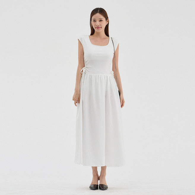 Elsso 女款方領A字修身連身裙, 白色