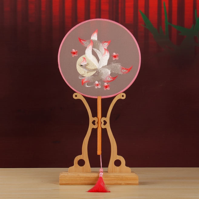 마켓피아 인테리어 장식 자수 그림 부채, 양면의 재회 구미호, 1개