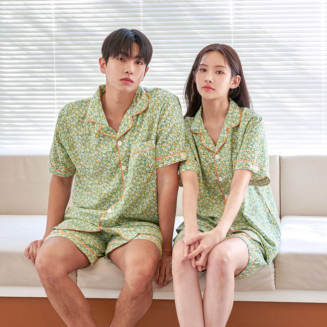 도씨 커플용 냉감 실크핏 플라워 잠옷 상하의 2종 세트